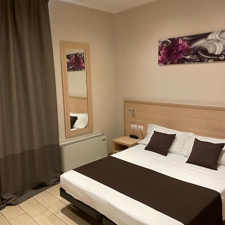 Hotel San Biagio Milan Luaran gambar