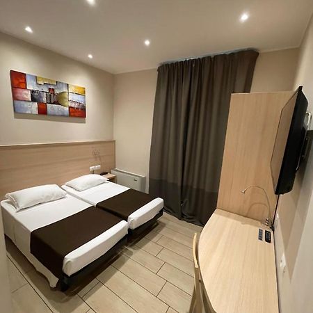 Hotel San Biagio Milan Luaran gambar