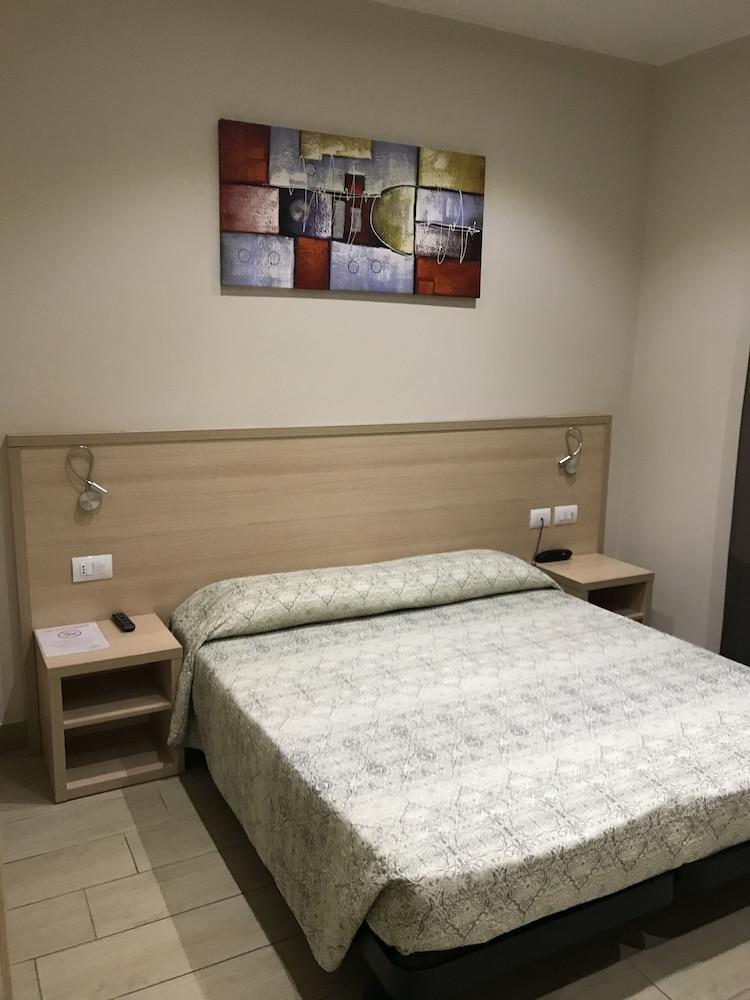 Hotel San Biagio Milan Luaran gambar