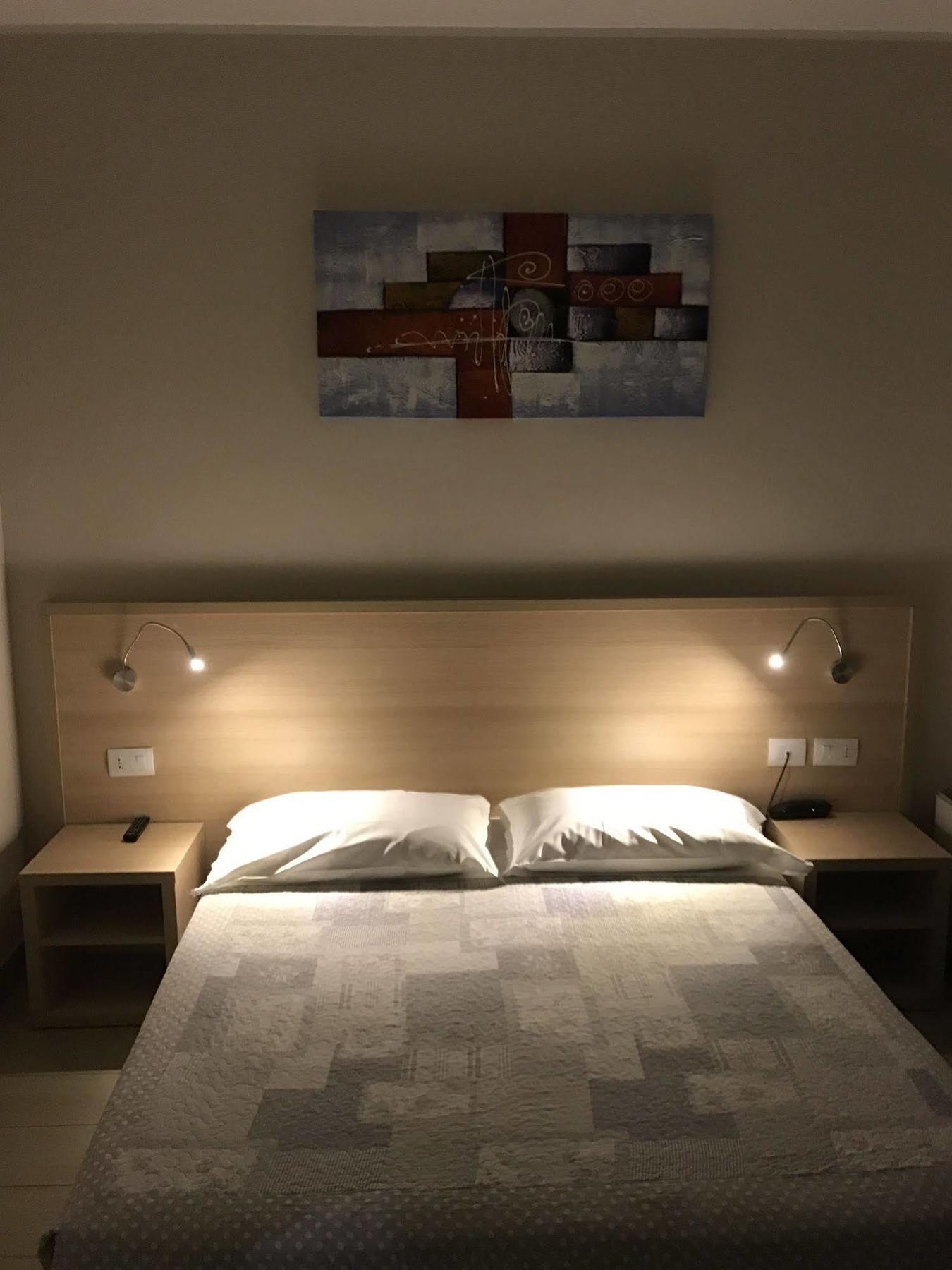 Hotel San Biagio Milan Luaran gambar