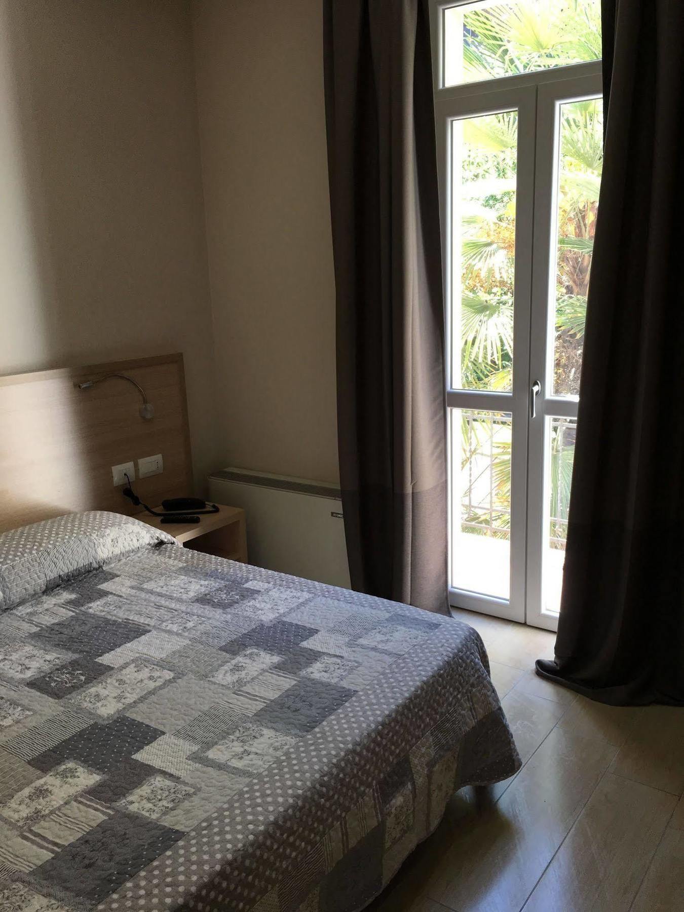 Hotel San Biagio Milan Luaran gambar